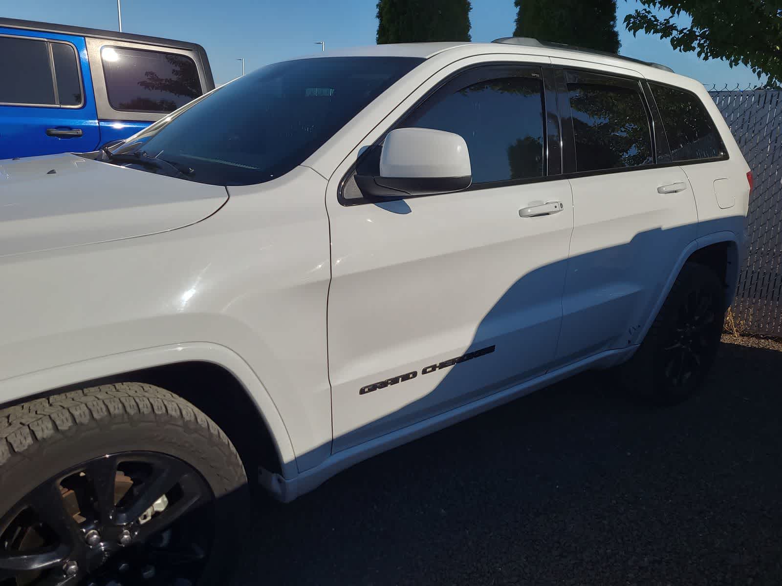 Thumbnail: 2020 Jeep Grand Cherokee - 2