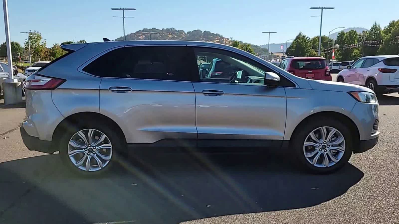 Thumbnail: 2023 Ford Edge - 9