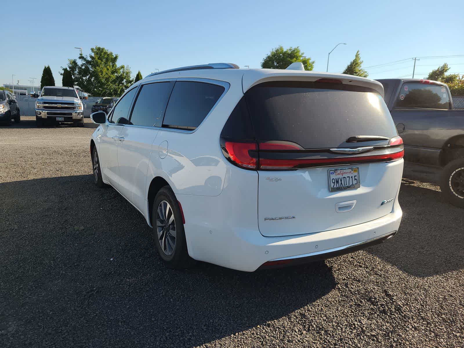 Thumbnail: 2021 Chrysler Pacifica - 3