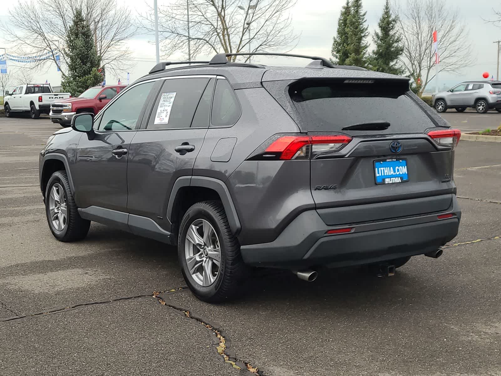 Thumbnail: 2022 Toyota RAV4 - 12