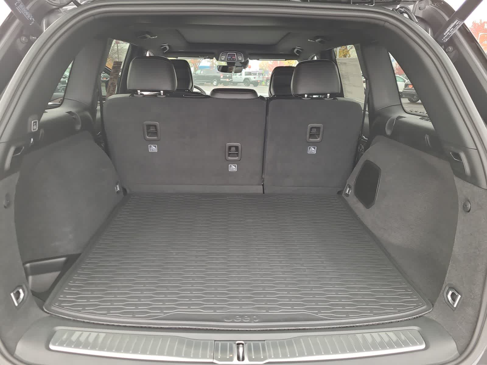 Thumbnail: 2025 Jeep Grand Cherokee - 27