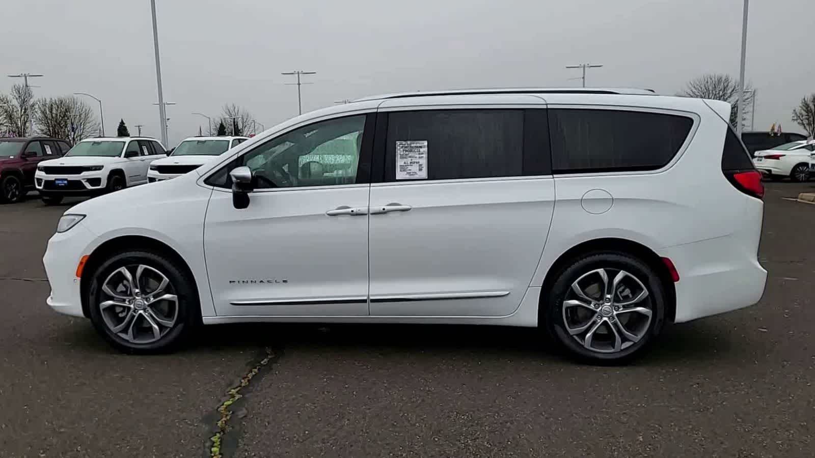 Thumbnail: 2026 Chrysler Pacifica - 5