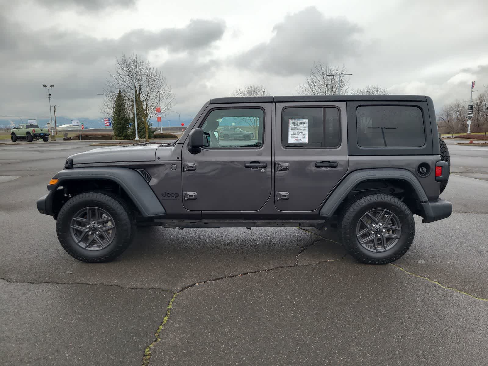 Thumbnail: 2024 Jeep Wrangler - 11