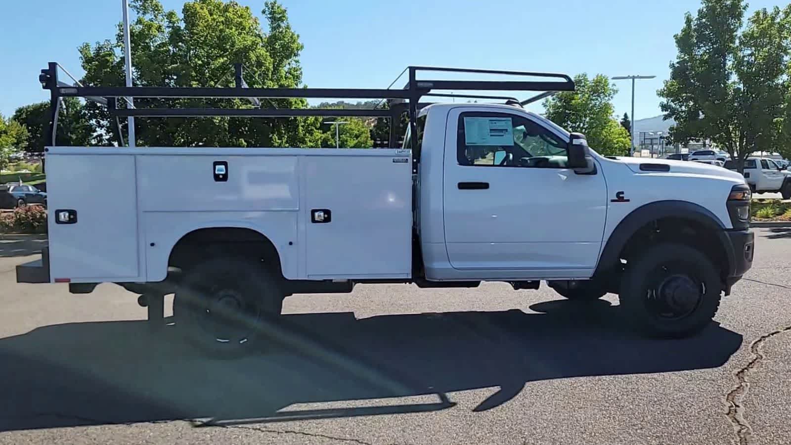 Thumbnail: 2025 RAM 5500 - 9