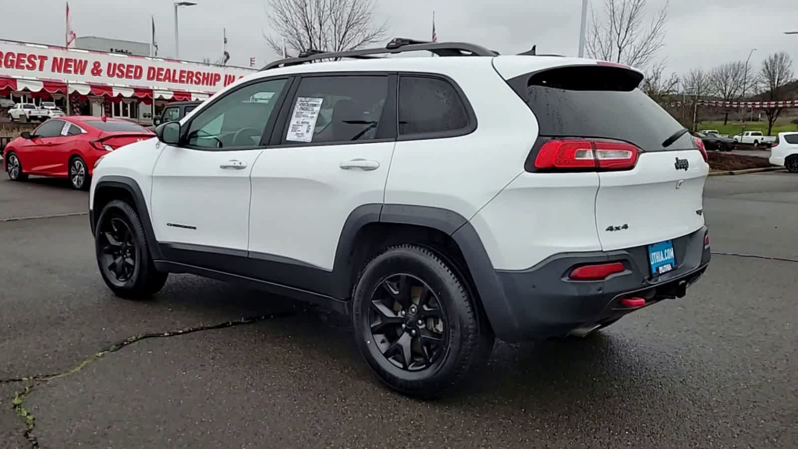 Thumbnail: 2016 Jeep Cherokee - 6
