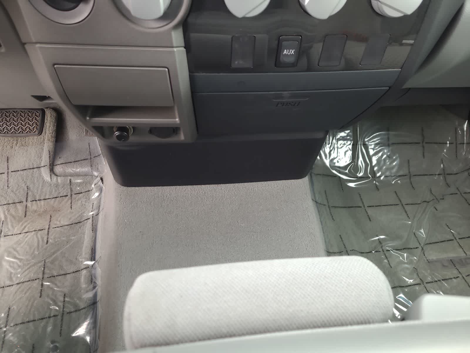 Thumbnail: 2010 Toyota Tundra - 25