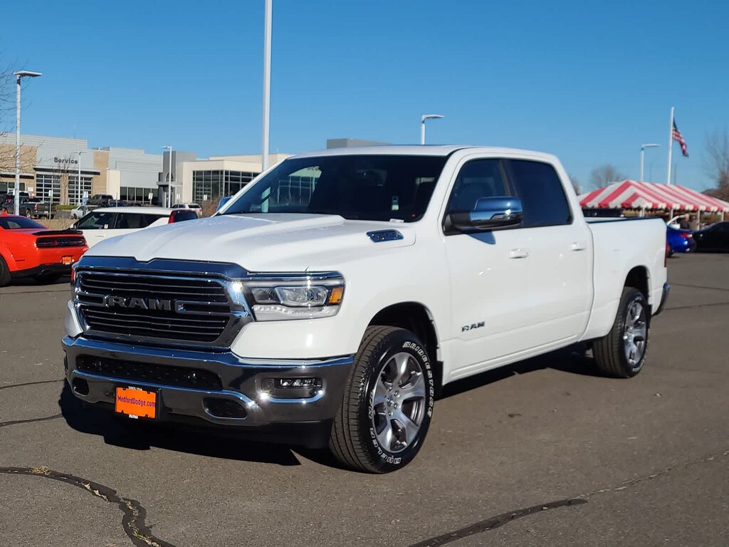 2024 Ram 1500 LARAMIE CREW CAB 4X4 6'4 BOX Crew Cab Bright White For