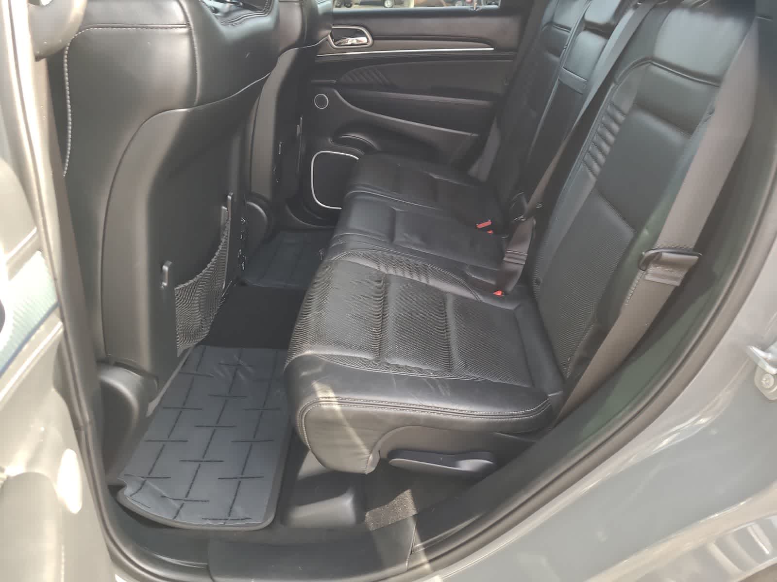 Thumbnail: 2020 Jeep Grand Cherokee - 21