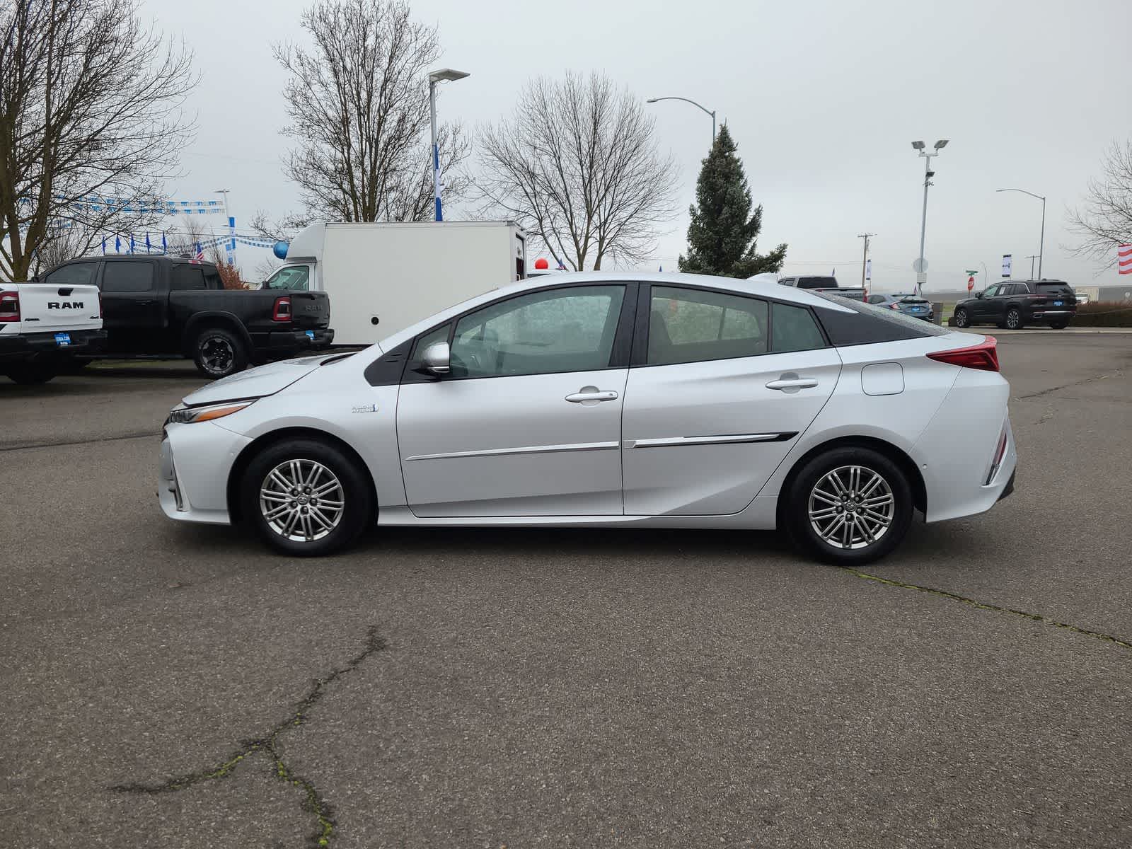 Thumbnail: 2019 Toyota Prius Prime - 11