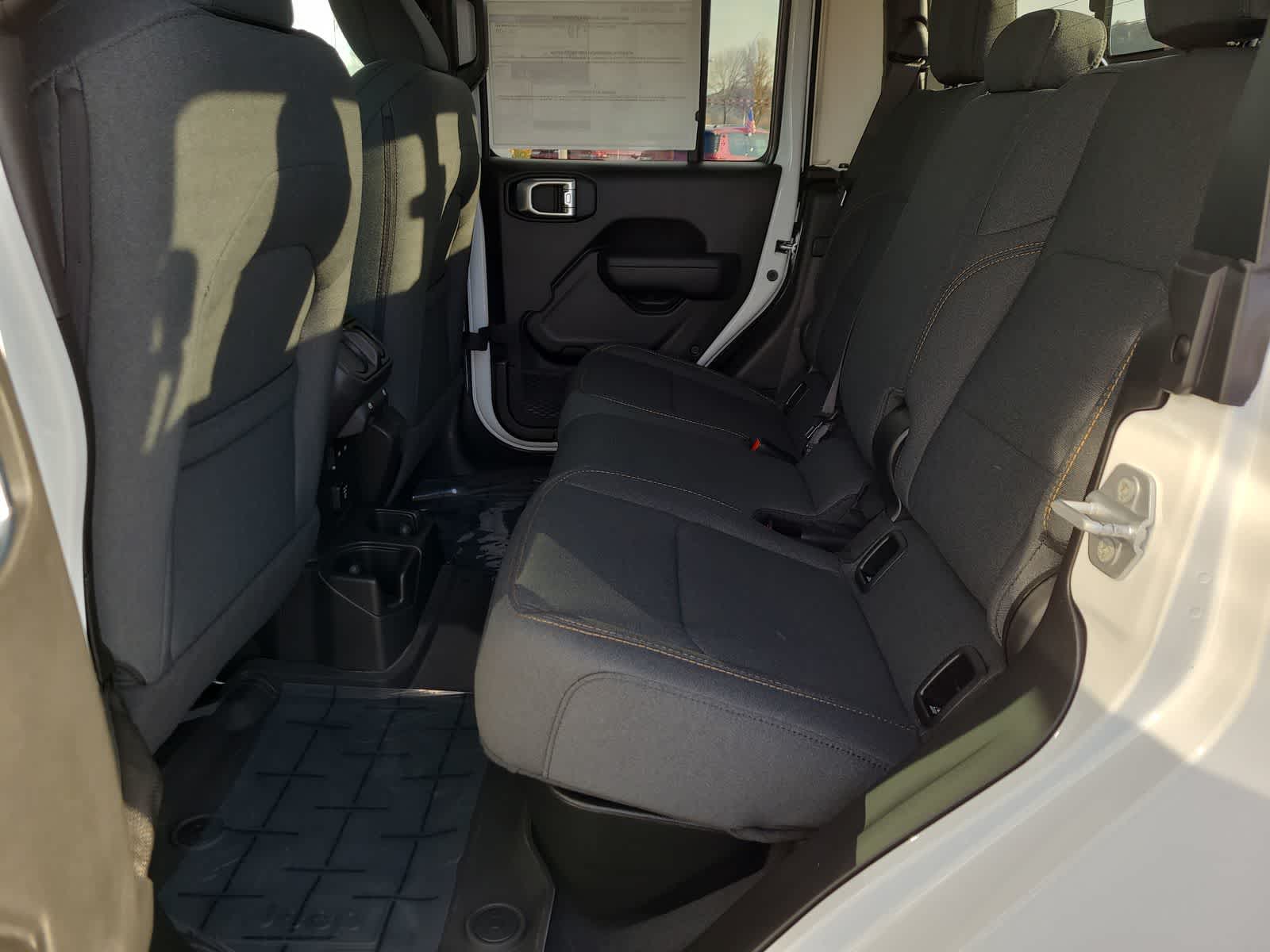 Thumbnail: 2026 Jeep Gladiator - 21