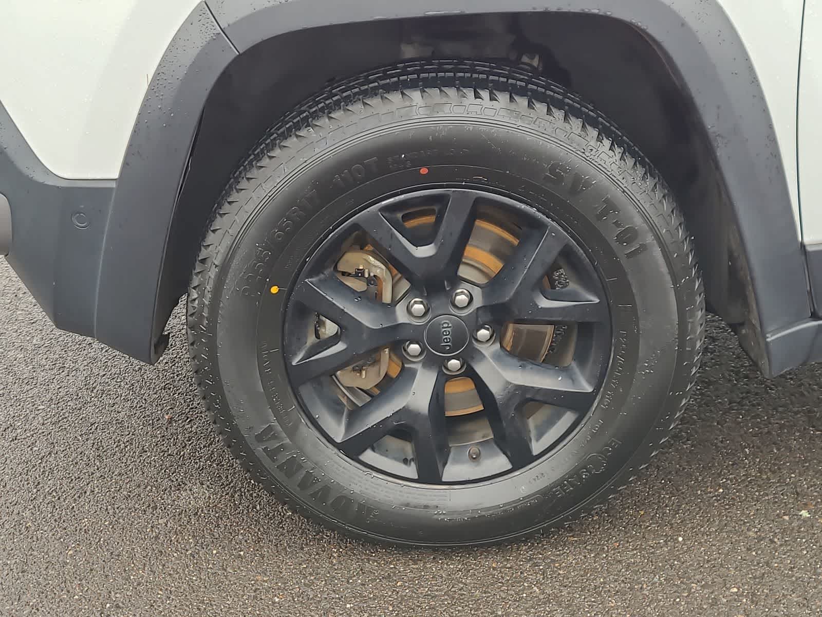 Thumbnail: 2016 Jeep Cherokee - 16