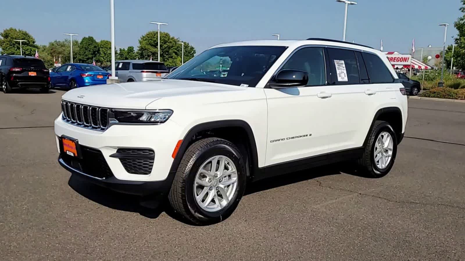 Thumbnail: 2025 Jeep Grand Cherokee - 4