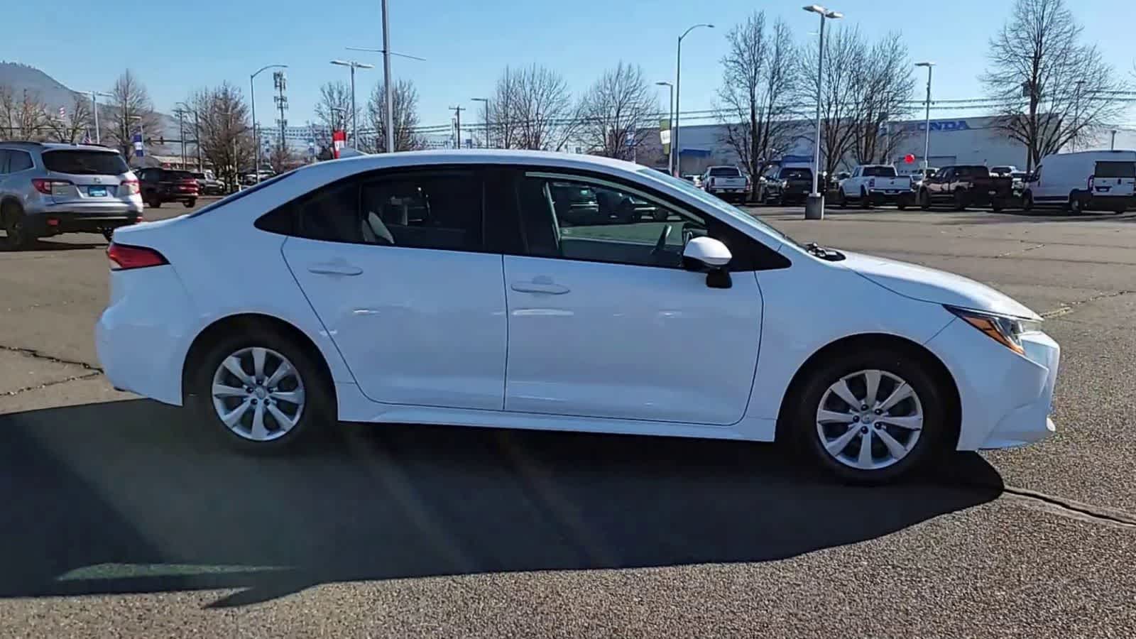 Thumbnail: 2020 Toyota Corolla - 9