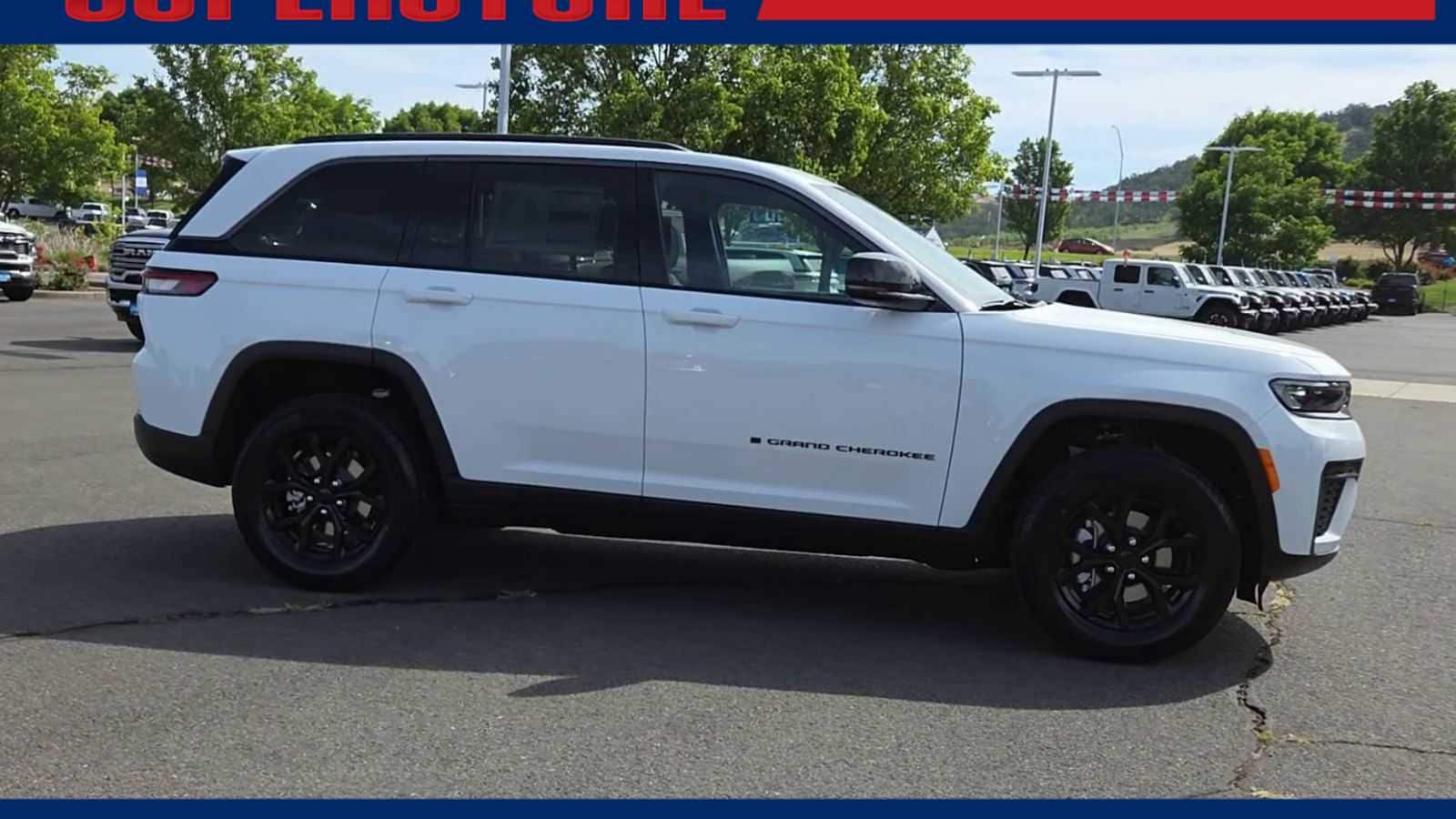 Thumbnail: 2026 Jeep Grand Cherokee - 9