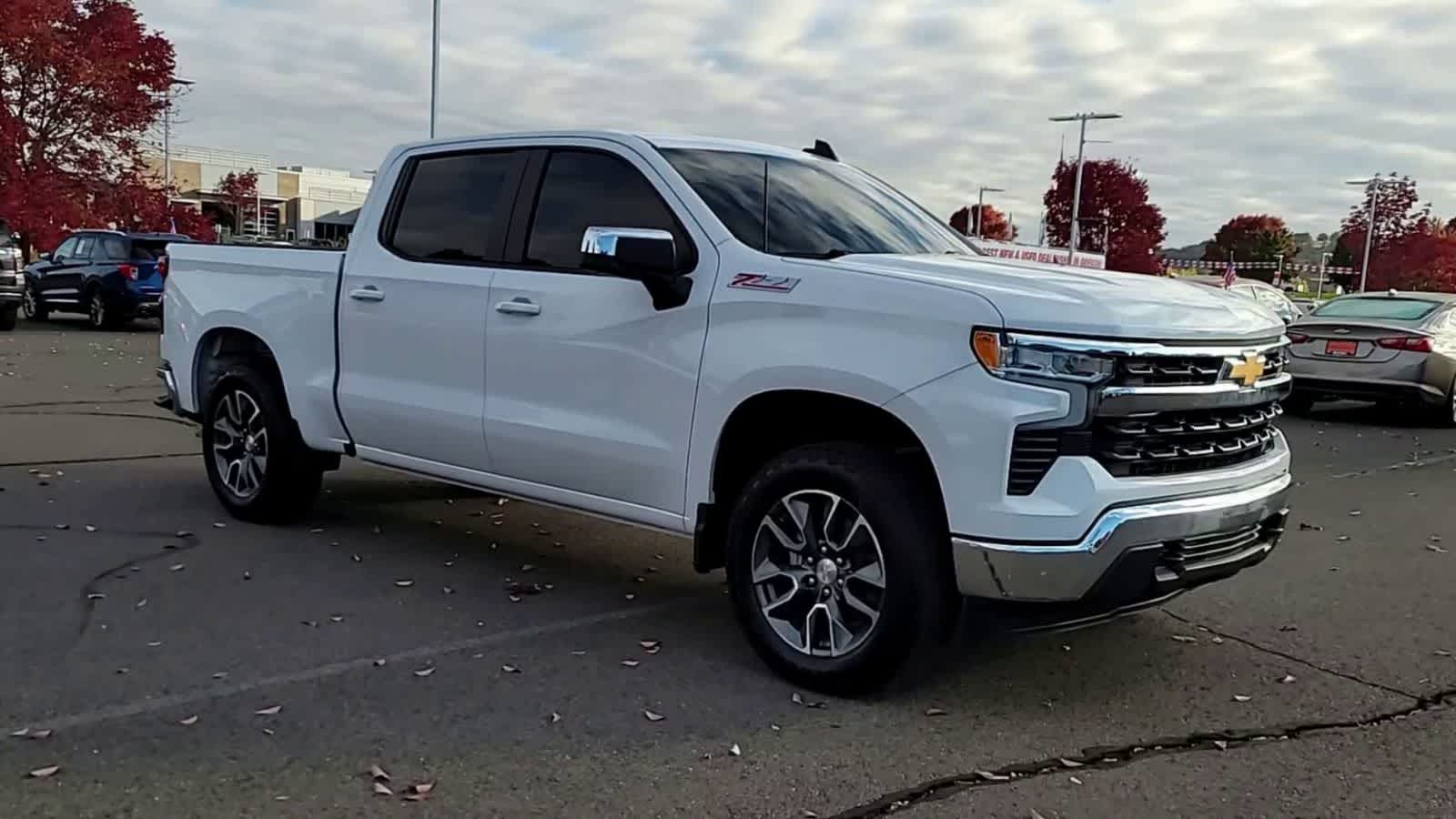 Thumbnail: 2024 Chevrolet Silverado 1500 - 2