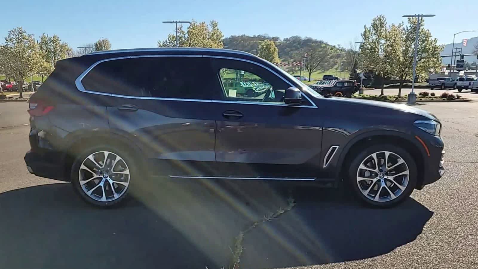 Thumbnail: 2023 BMW X5 - 9