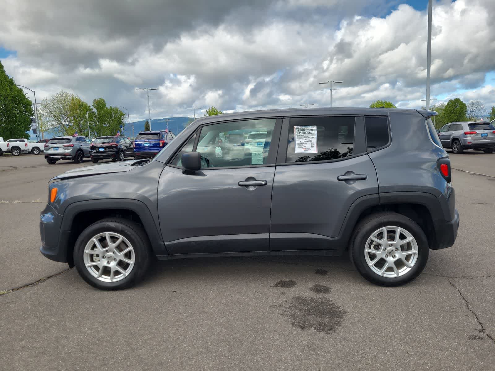 Thumbnail: 2023 Jeep Renegade - 11