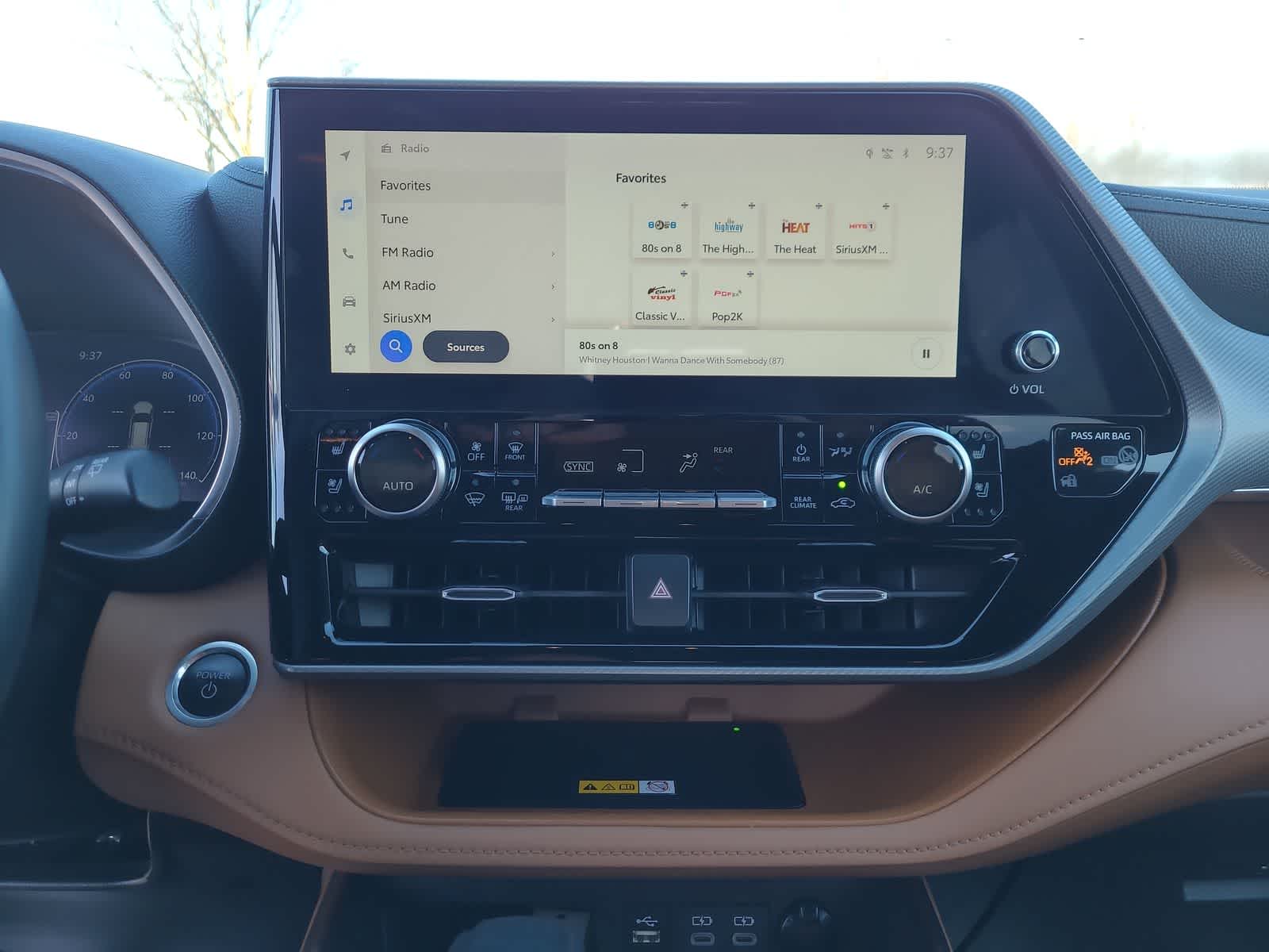 Thumbnail: 2024 Toyota Highlander - 24