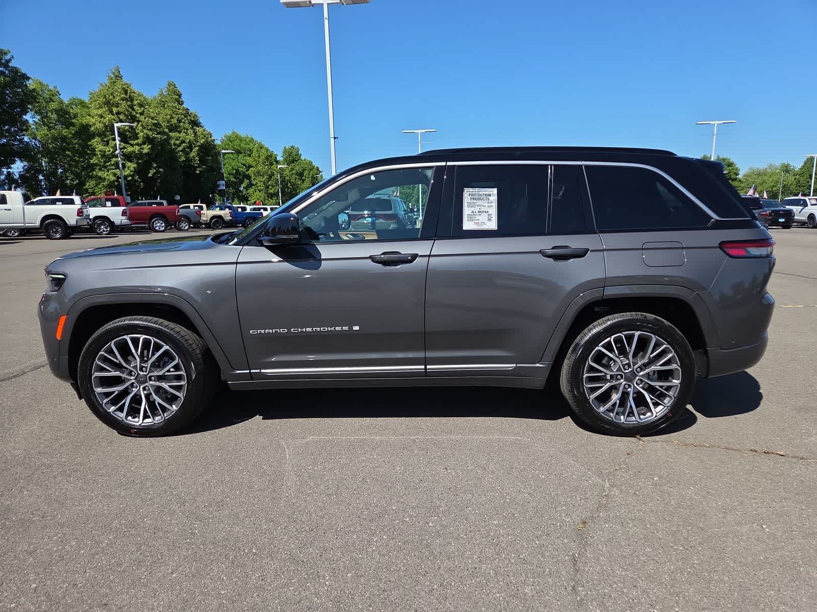 Thumbnail: 2026 Jeep Grand Cherokee - 11