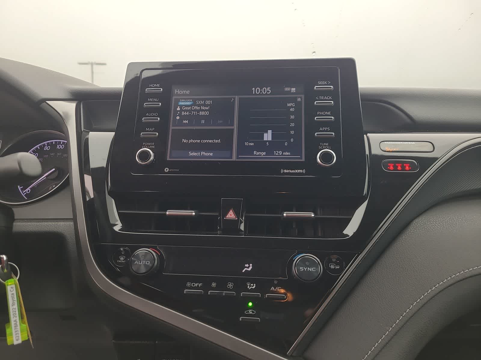 Thumbnail: 2022 Toyota Camry - 24