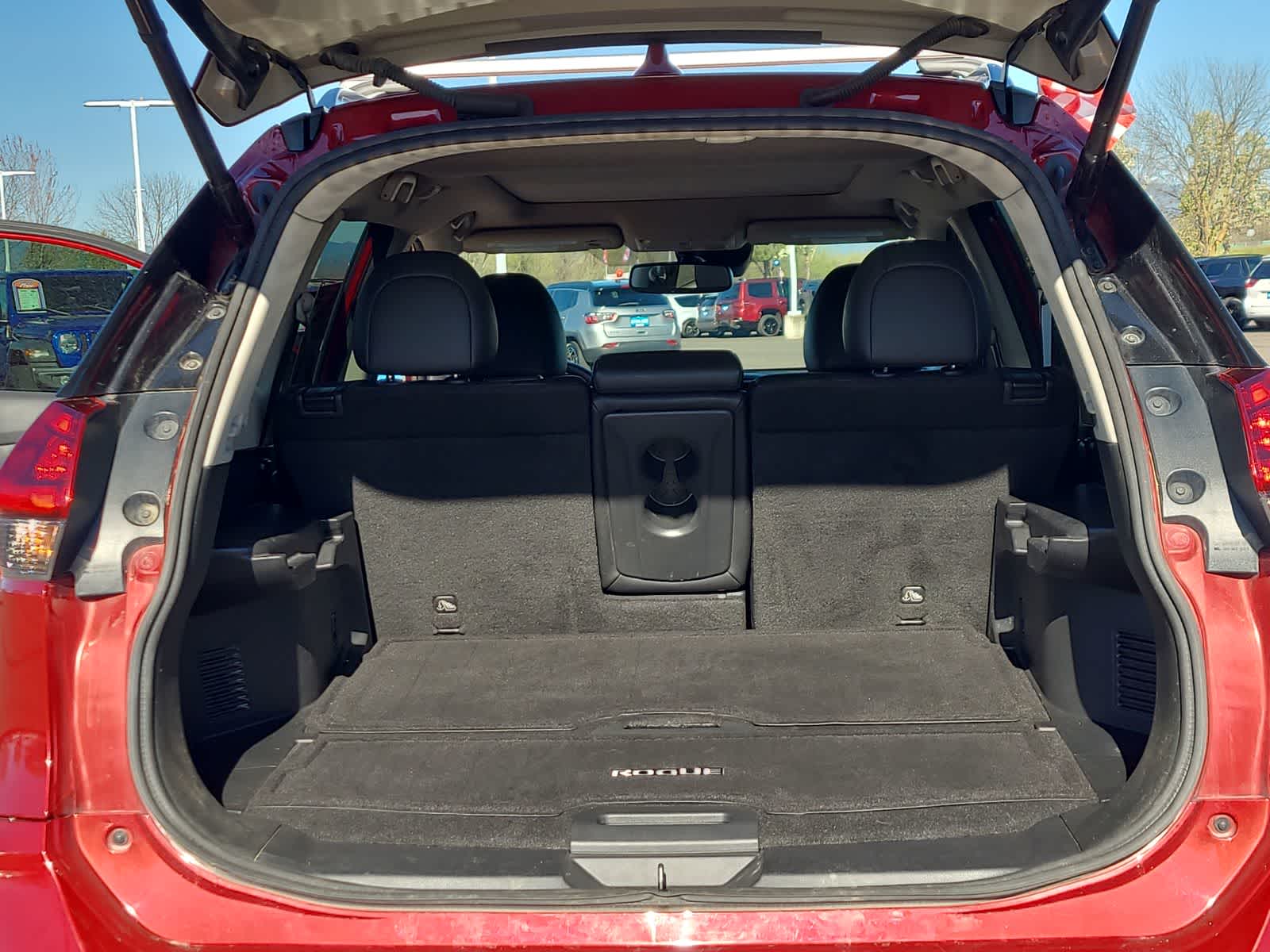 Thumbnail: 2020 Nissan Rogue - 27