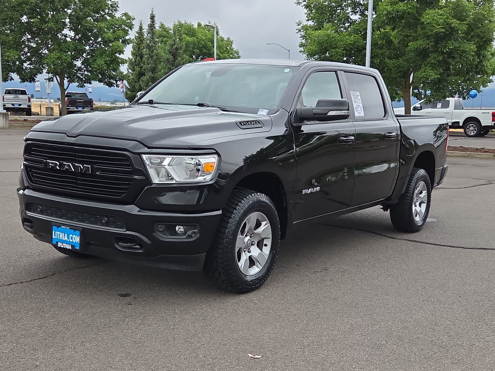 2019 RAM 1500 Big Horn/Lone Star 4x4 Crew Cab 5'7's photo