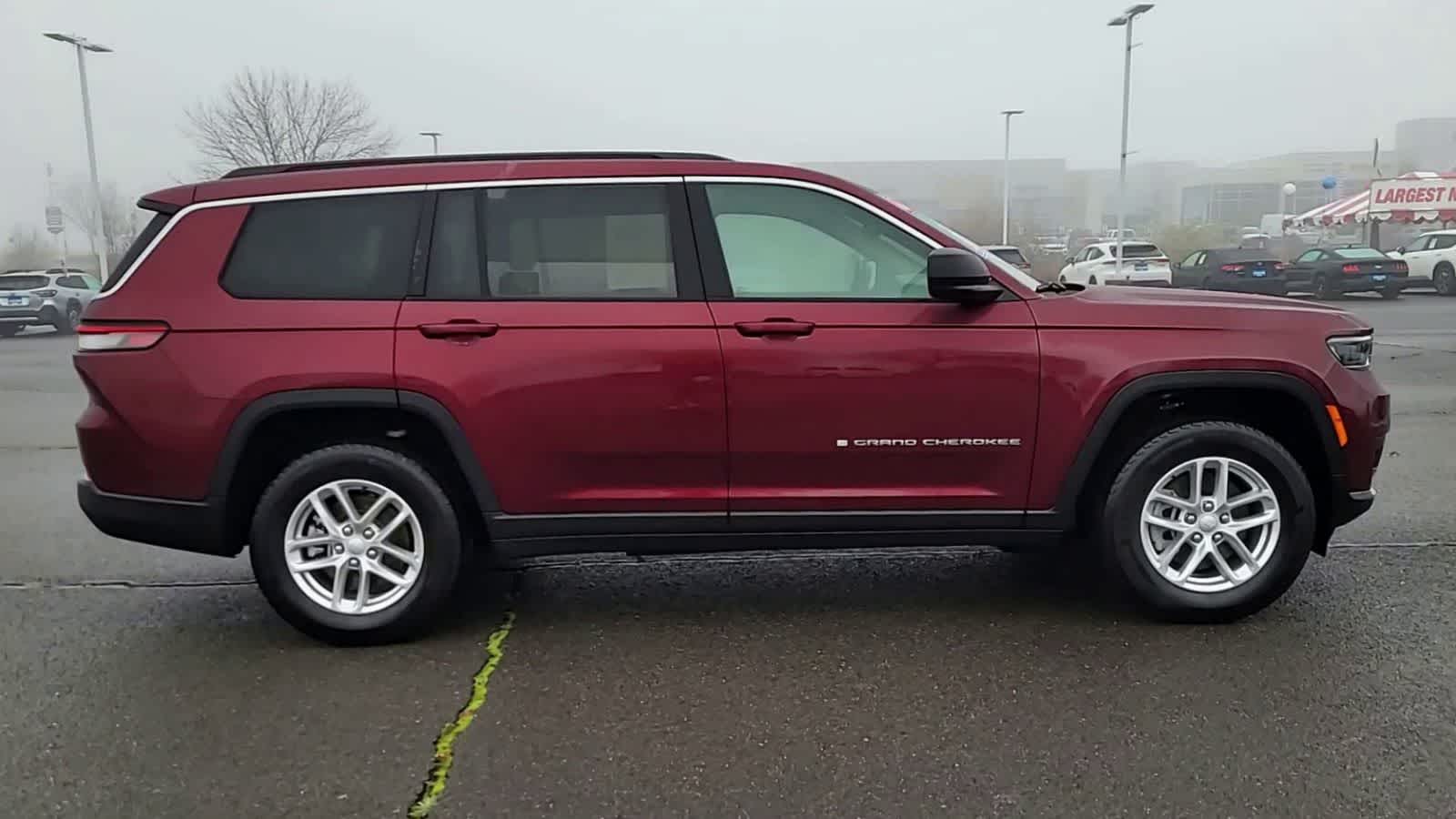 Thumbnail: 2024 Jeep Grand Cherokee L - 9