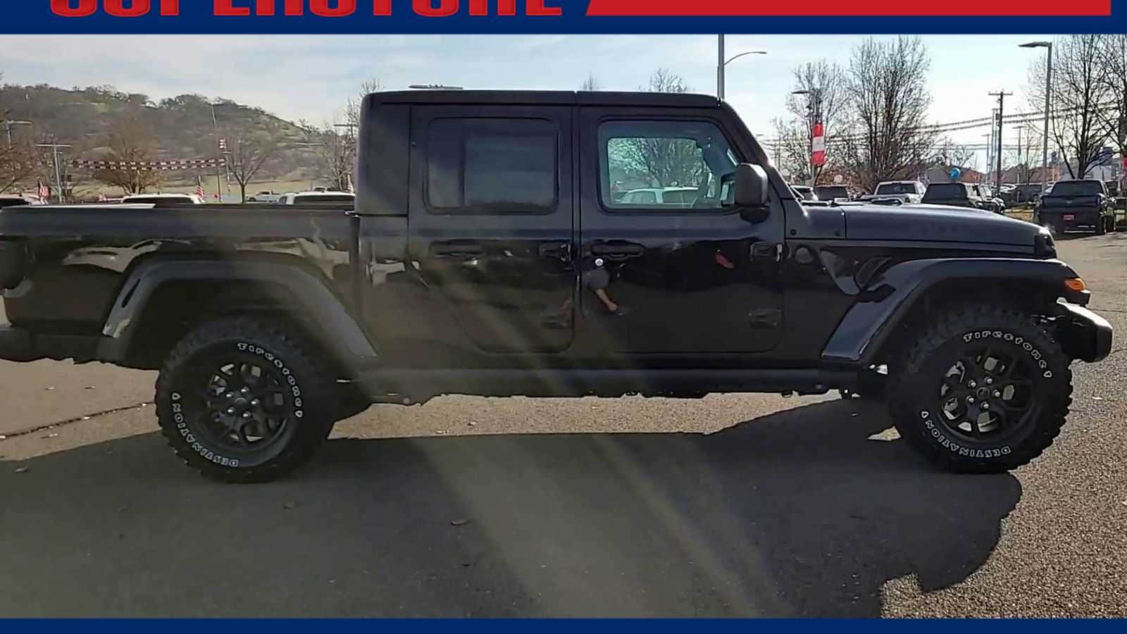 Thumbnail: 2026 Jeep Gladiator - 9