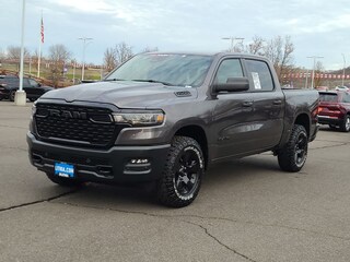 2026 Ram 1500 WARLOCK CREW CAB 4X4 5'7 BOX Pickup