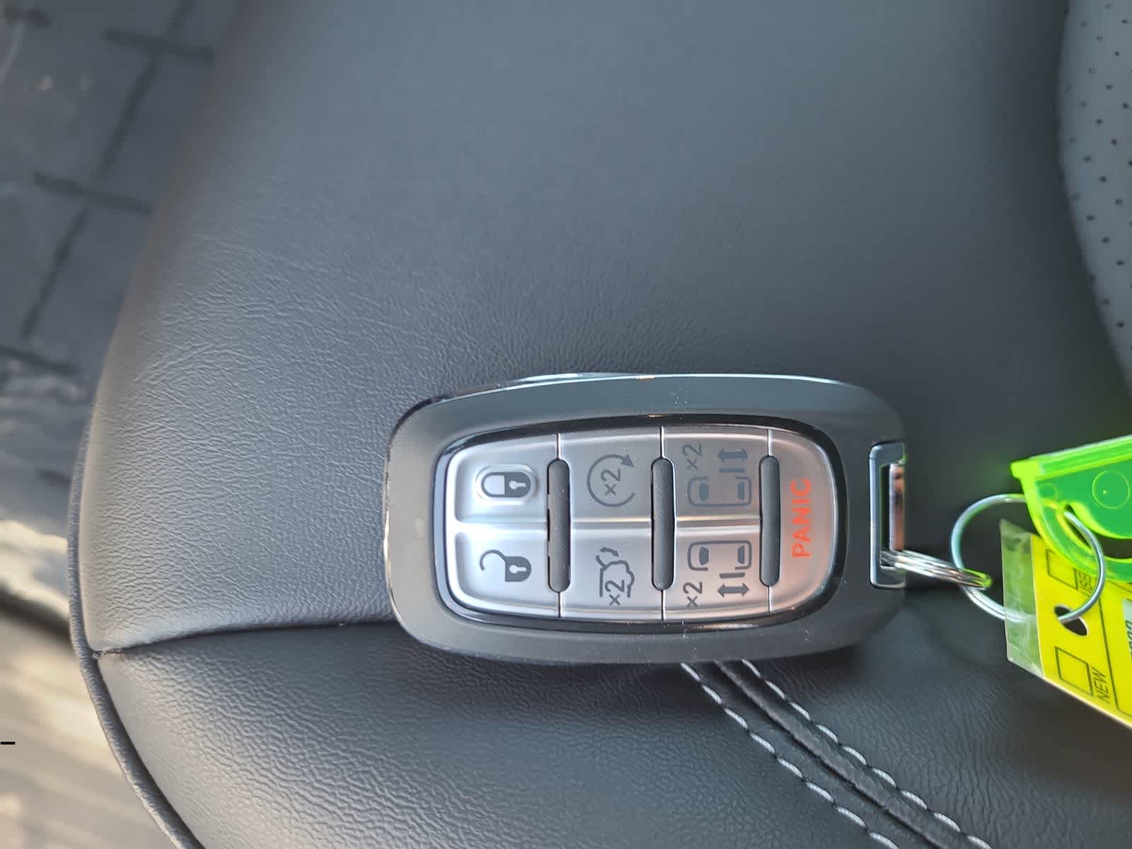 Thumbnail: 2026 Chrysler Pacifica - 28