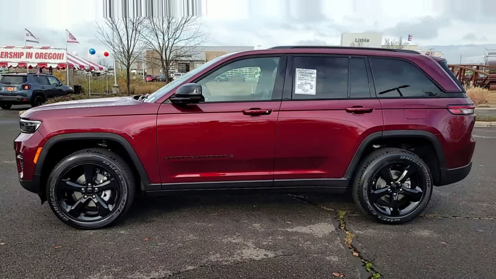 Thumbnail: 2025 Jeep Grand Cherokee - 5