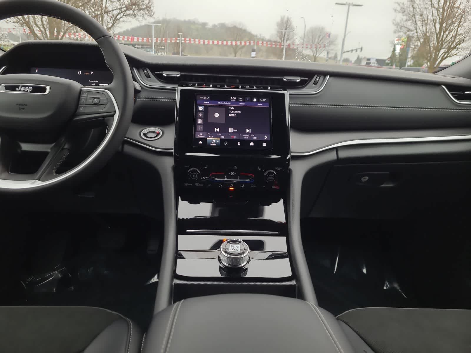 Thumbnail: 2025 Jeep Grand Cherokee - 18