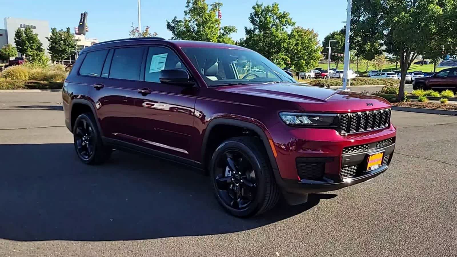 Thumbnail: 2025 Jeep Grand Cherokee - 2