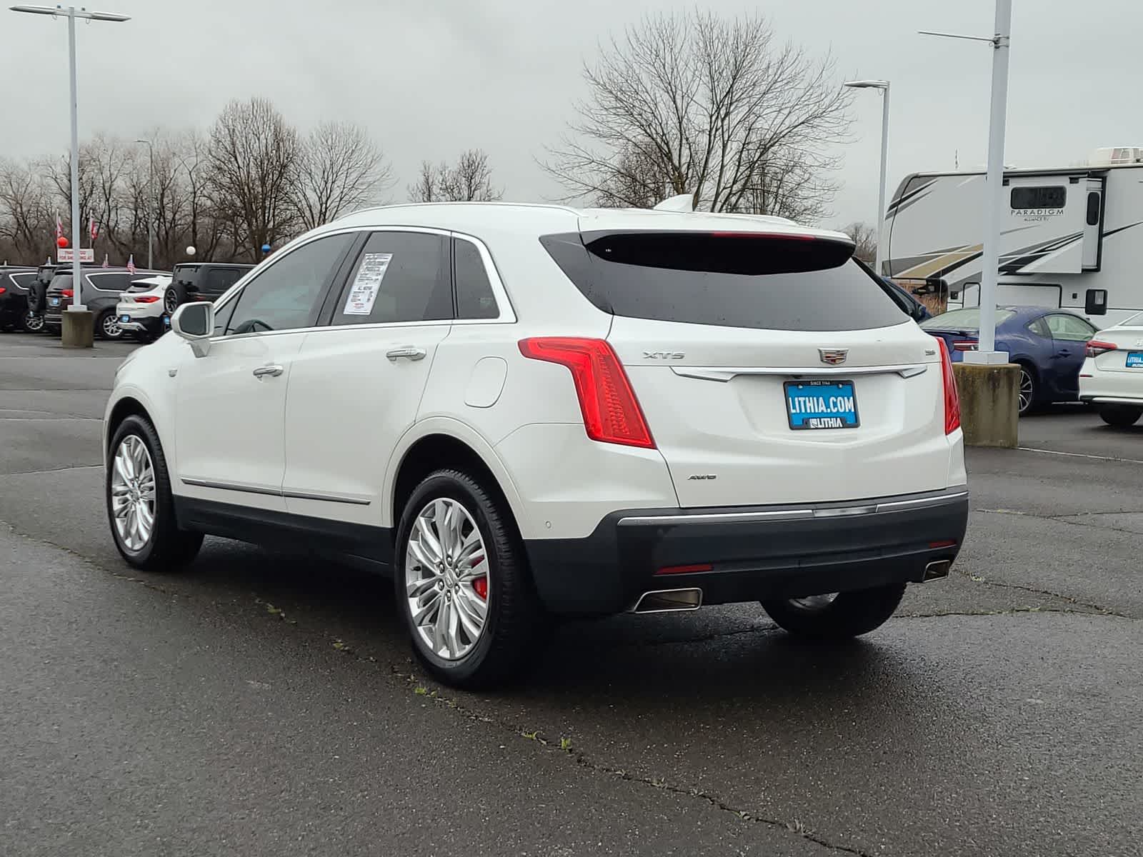 Thumbnail: 2017 Cadillac XT5 - 12