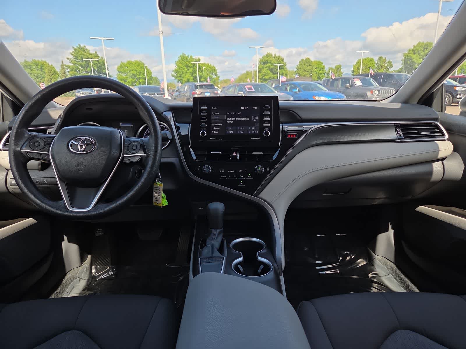 Thumbnail: 2023 Toyota Camry - 18