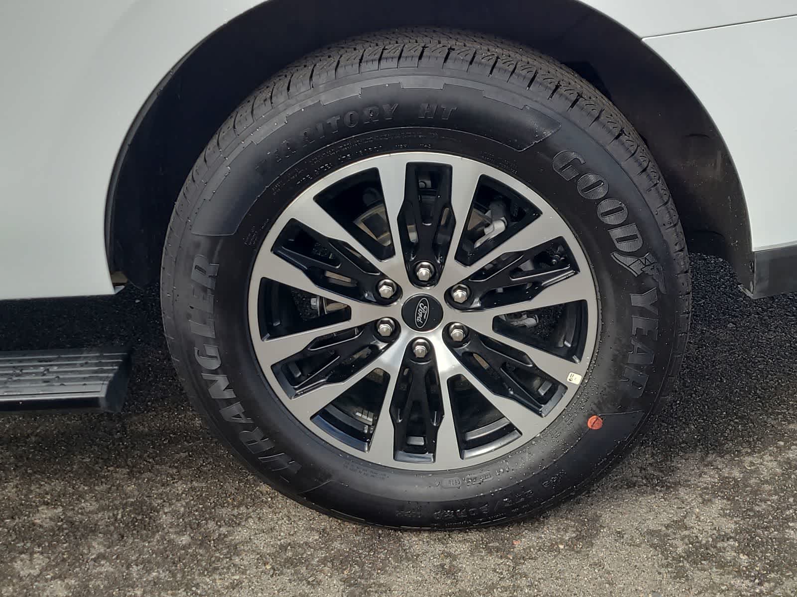 Thumbnail: 2025 Ford Expedition - 17