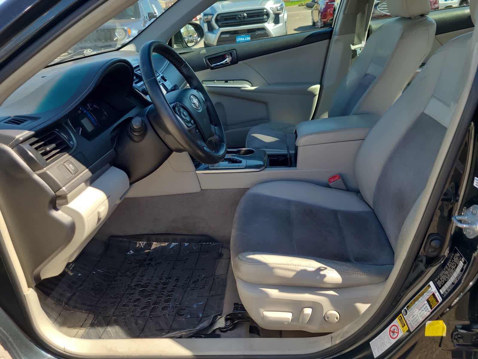 Thumbnail: 2012 Toyota Camry - 19