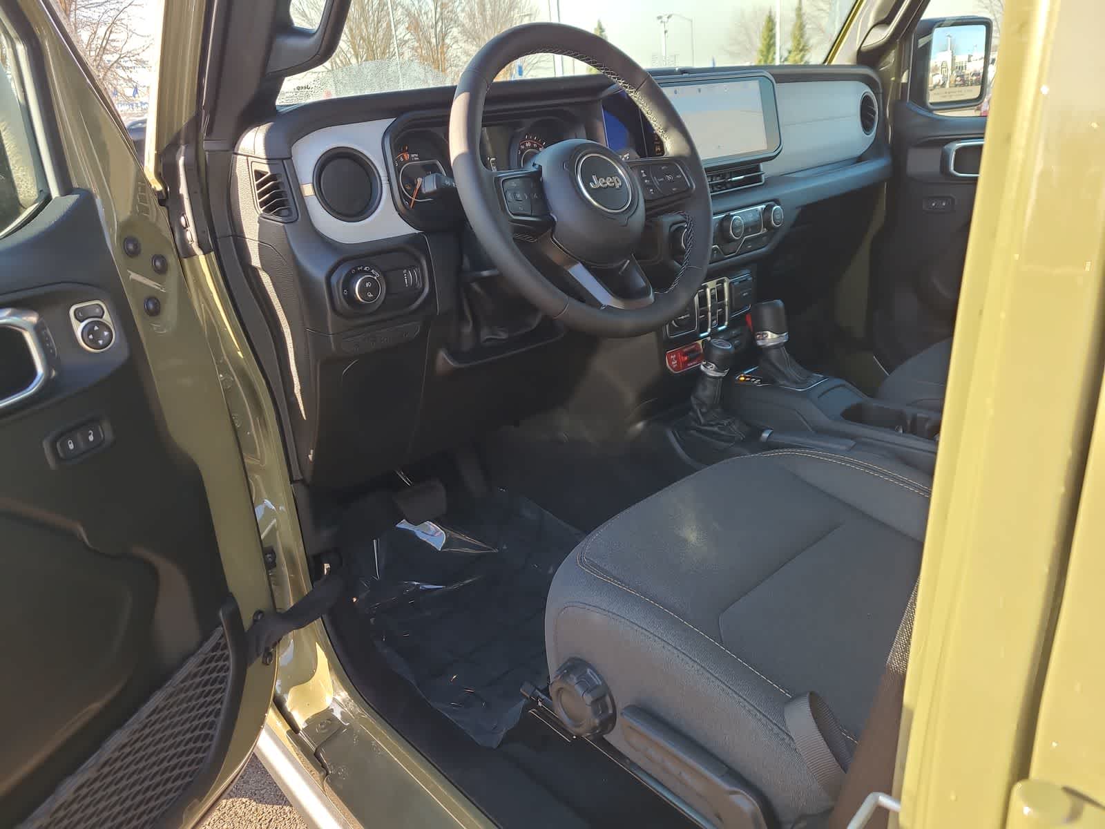 Thumbnail: 2026 Jeep Gladiator - 10