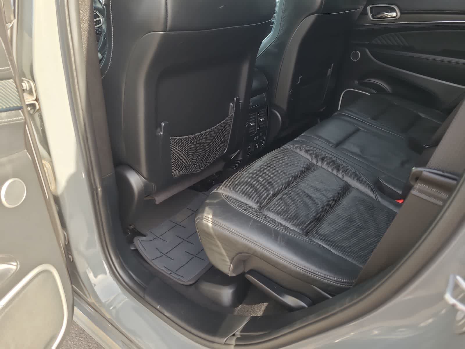 Thumbnail: 2020 Jeep Grand Cherokee - 20