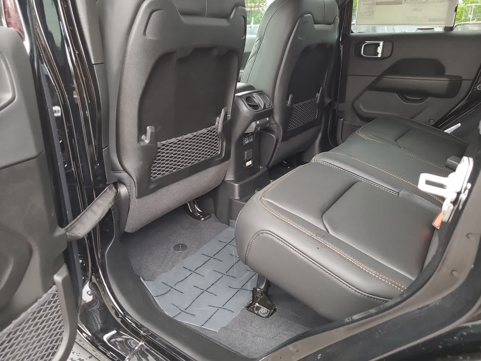 Thumbnail: 2025 Jeep Wrangler - 20