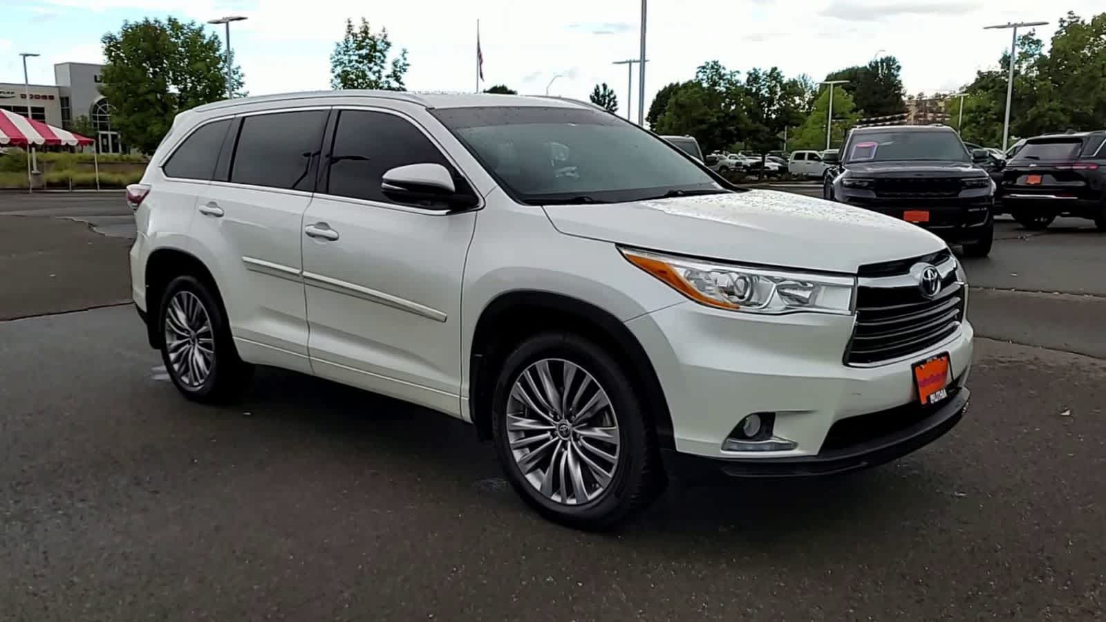 Used 2016 Toyota Highlander Limited with VIN 5TDDKRFH5GS346047 for sale in Medford, OR