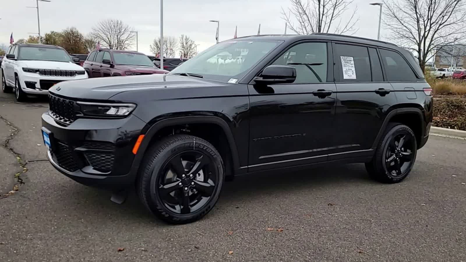 Thumbnail: 2025 Jeep Grand Cherokee - 4