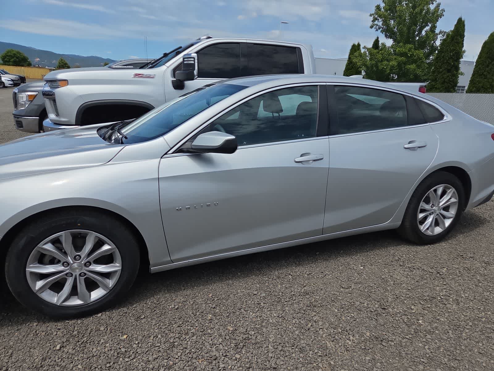 Thumbnail: 2019 Chevrolet Malibu - 2