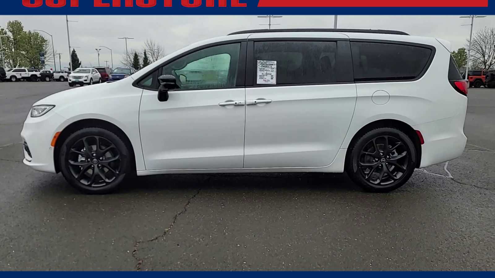 Thumbnail: 2026 Chrysler Pacifica - 5