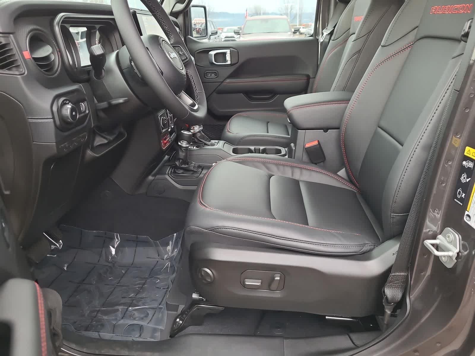 Thumbnail: 2025 Jeep Wrangler - 19