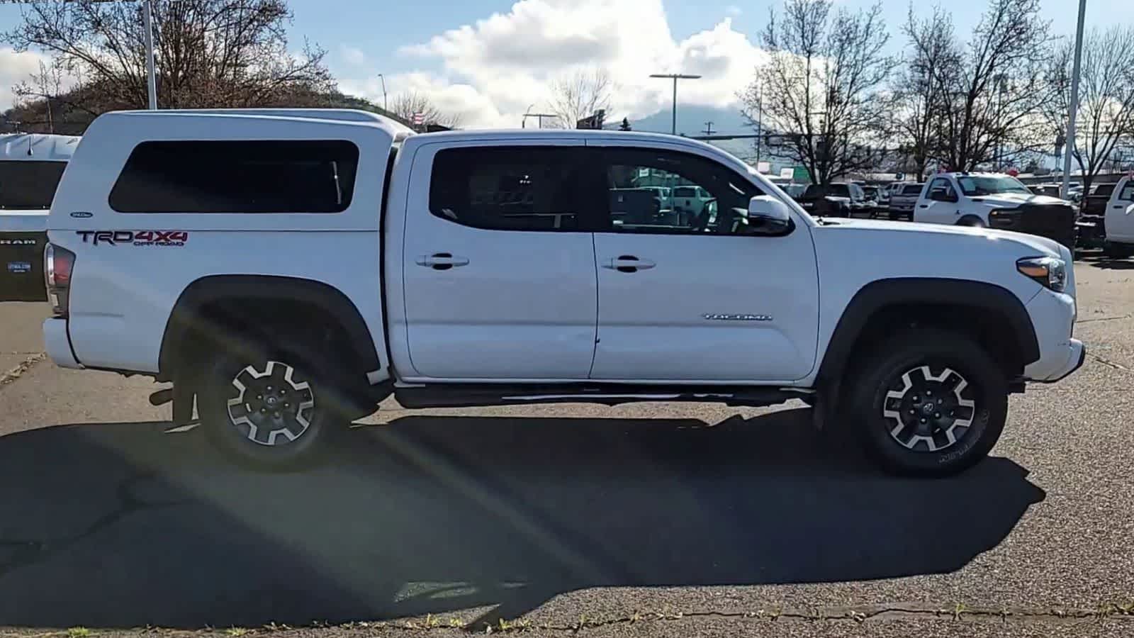 Thumbnail: 2022 Toyota Tacoma - 9