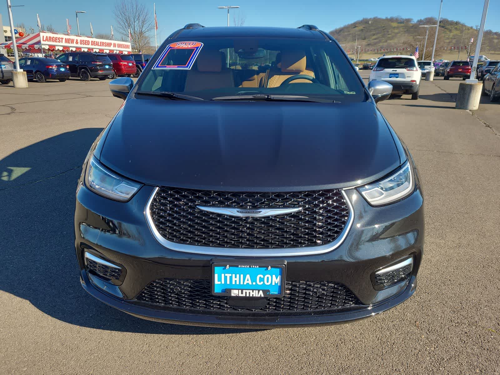 Thumbnail: 2023 Chrysler Pacifica - 14