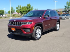2025 Jeep Grand Cherokee LAREDO X 4X4 Sport Utility Medford, OR