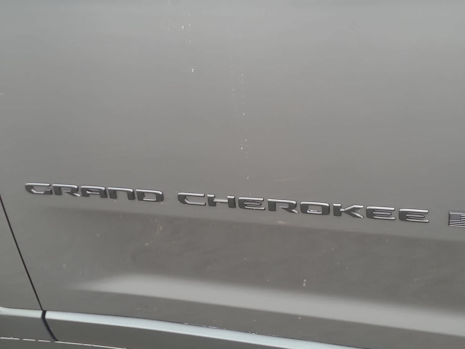 Thumbnail: 2025 Jeep Grand Cherokee - 15