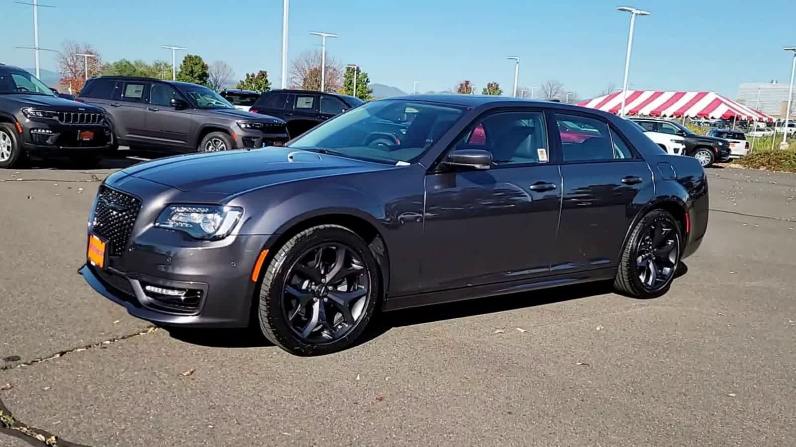 Thumbnail: 2023 Chrysler 300 - 4